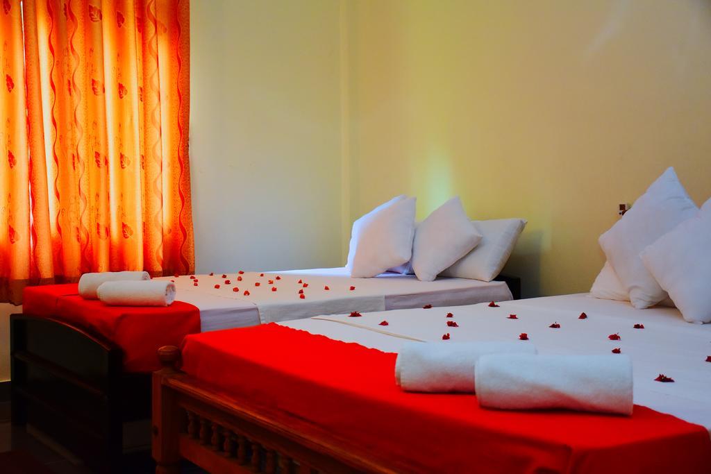 Mount View Hotell Polonnaruwa Exteriör bild
