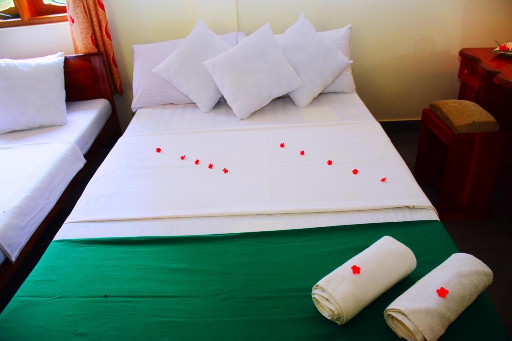 Mount View Hotell Polonnaruwa Exteriör bild